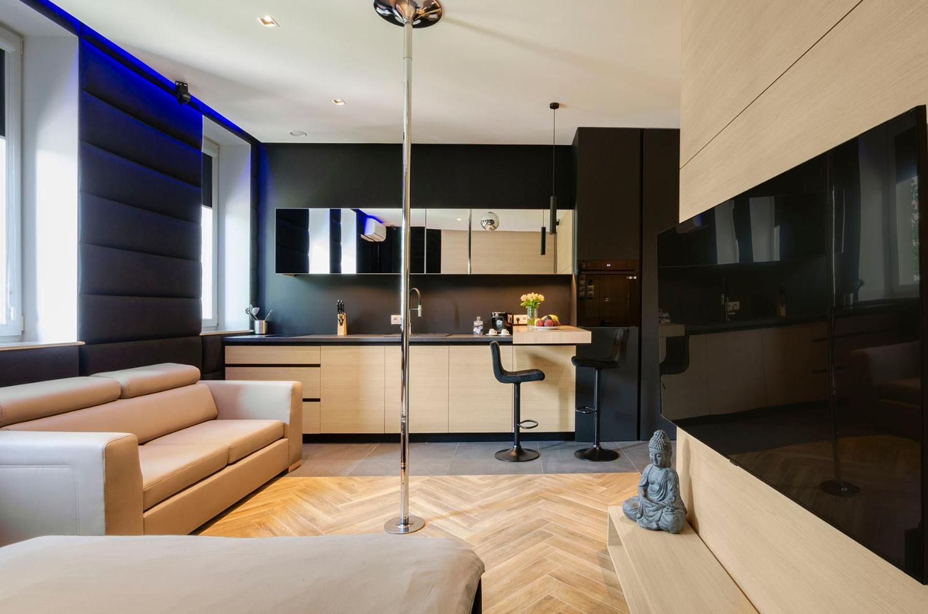 Lupoapartments Z Klimatyzacja Do Wyboru Z Jacuzzi Pole Dance Parking Dostep Na Kod