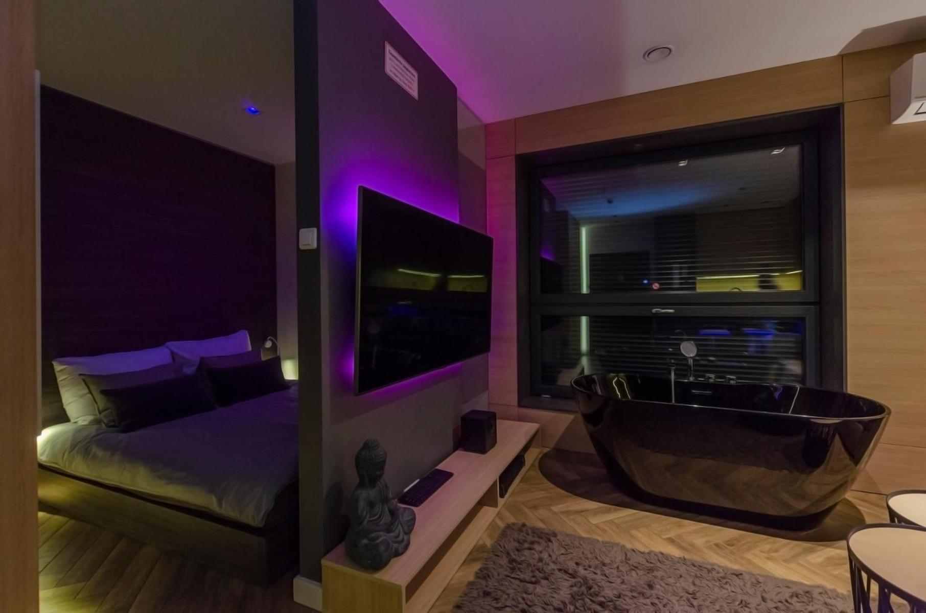 Lupoapartments Z Klimatyzacja Do Wyboru Z Jacuzzi Pole Dance Parking Dostep Na Kod * Lodz (Lodz)