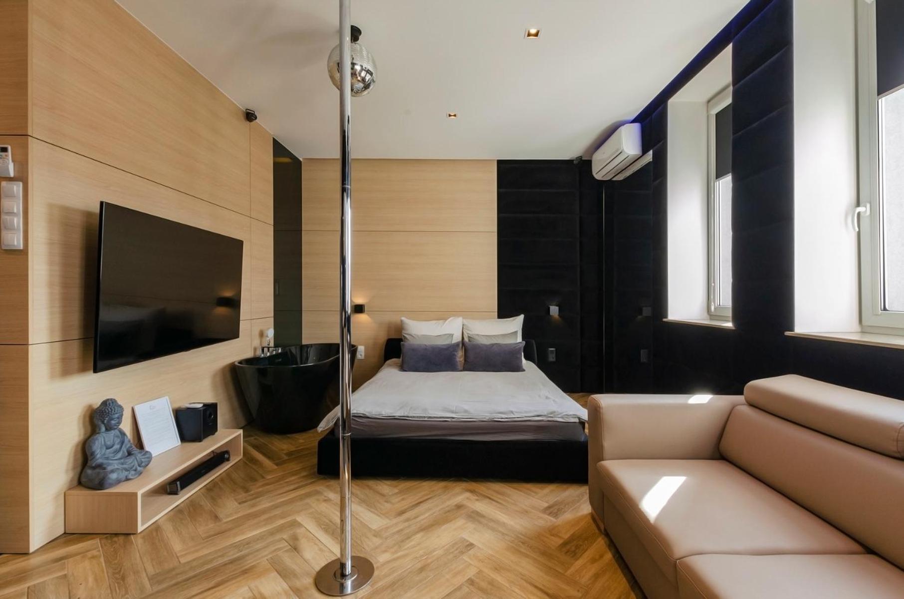 Lupoapartments Do Wyboru Z Jacuzzi Pole Dance Parking Dostep Na Kod Lodz (Lodz)